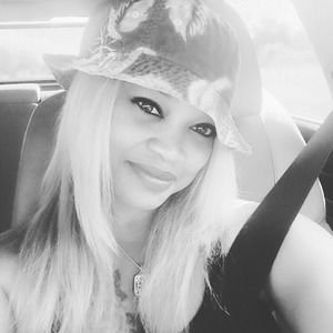 Meet your Posher, Adrianna